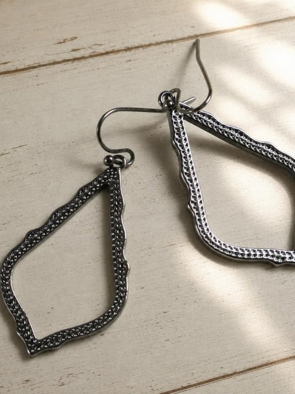 Kendra Scott Sophia Gunmetal Drop Earrings - Picture 2 of 2
